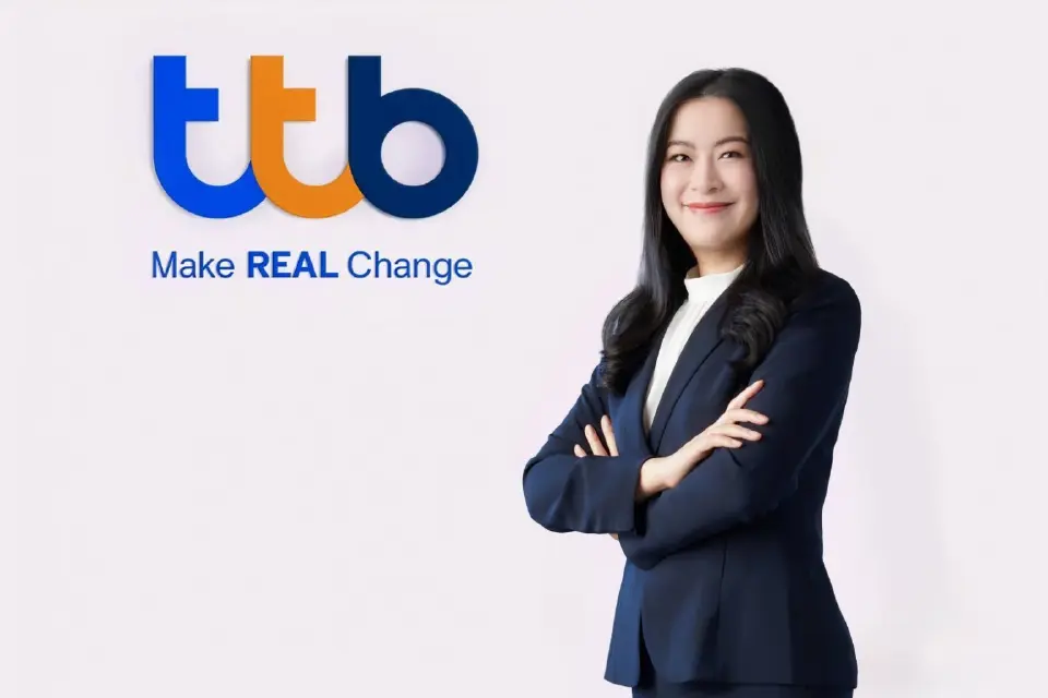 นางสาวอรพิม ขาวสอาด รองประธานเจ้าหน้าที่บริหาร หัวหน้าสายงาน Retail Customer Segment and Marketing  ทีทีบี 