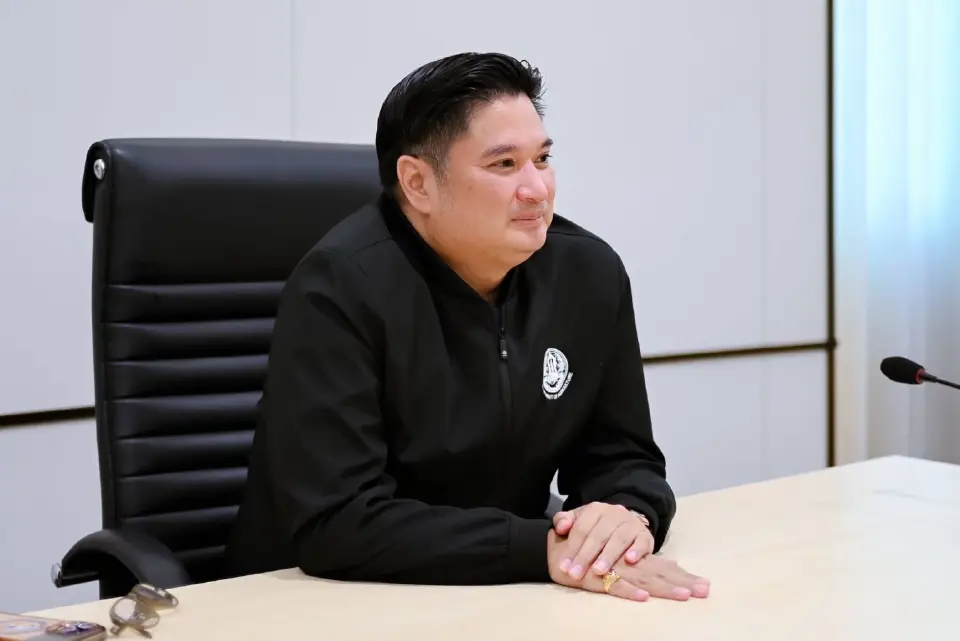 นายรพีภัทร์ จันทรศรีวงศ์ อธิบดีกรมวิชาการเกษตร และนายกสมาคมดินและปุ๋ยแห่งประเทศไทย