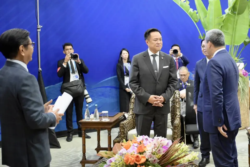 'อนุทิน' ถก 'ฮุนมาแนต' ตั้งทีมคุยนับหนึ่งสร้างสันติภาพ ไทย-กัมพูชา 