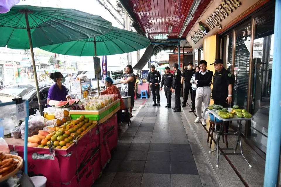 กทม. ลุยจัดระเบียบร้านค้าจตุจักร-บางซื่อ แก้ปัญหาทางเท้า เข้มหลักสุขาภิบาล