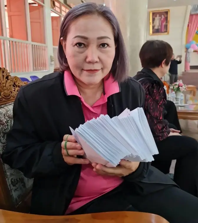 นางสาวญาดา พรเพชรรัมภา ประธานชมรมหาบเร่แผงลอยกรุงเทพมหานคร