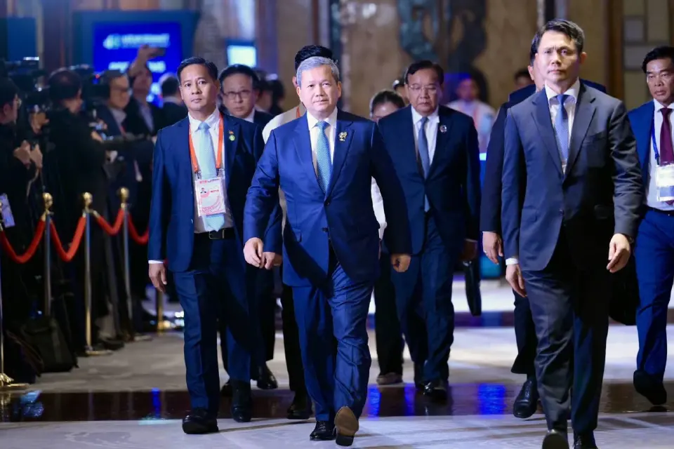 'อนุทิน' ถก 'ฮุนมาแนต' ตั้งทีมคุยนับหนึ่งสร้างสันติภาพ ไทย-กัมพูชา 