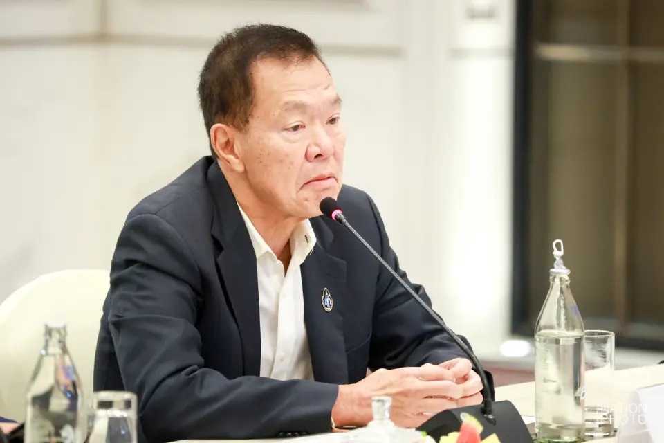 นาย สุรงค์ บูลกุล รองประธานกรรมการหอการค้าไทย 
