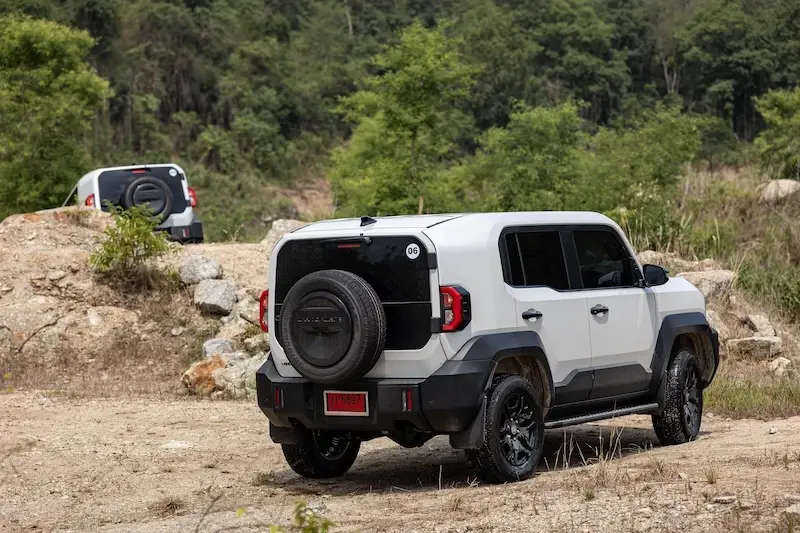 รีวิว Toyota Land Cruiser FJ
