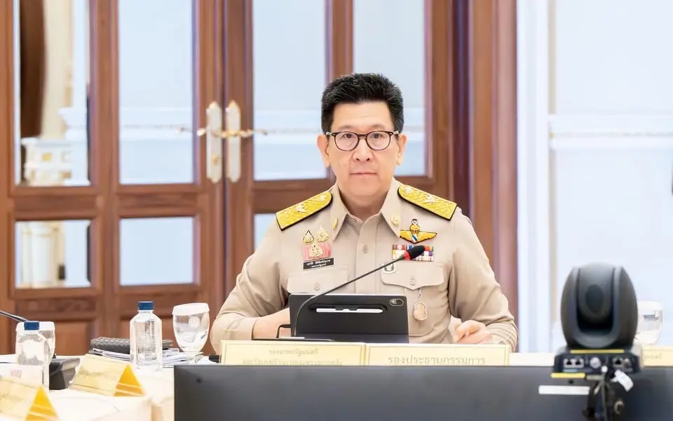 นายเอกนิติ นิติทัณฑ์ประภาศ รองนายกรัฐมนตรี และรัฐมนตรีว่าการกระทรวงการคลัง