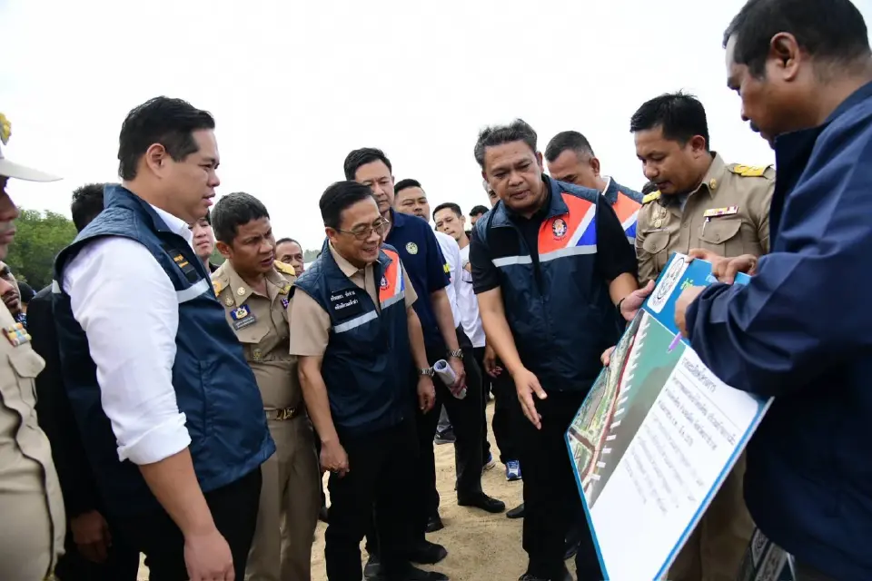 “สรรเพชญ”ลุยนราธิวาส ติดตามโครงสร้างพื้นฐาน-เร่งพัฒนาร่องน้ำ