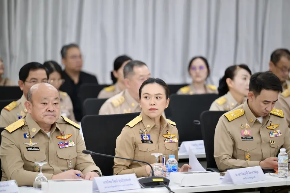 เปิดภาพ 'องคมนตรี' ร่วมประชุม กองบัญชาการ ปภ. เตรียมแผนรับมือภัยแล้ง-เอลนีโญ