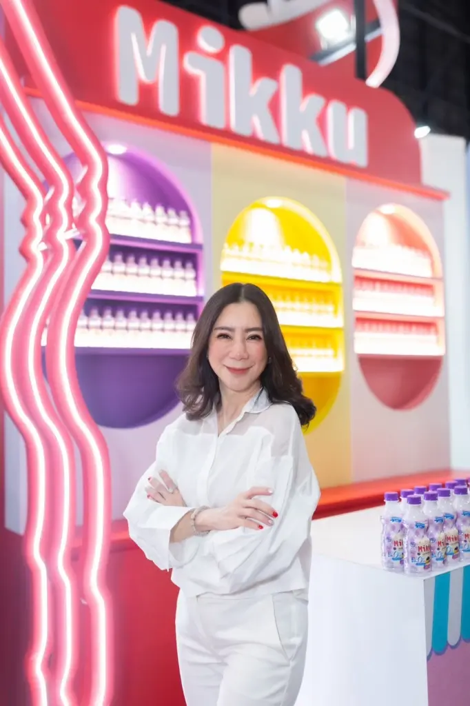 นางสาว จันทรา พงศ์ศรี กรรมการผู้จัดการ และทายาทรุ่นที่ 2 ของบริษัท ฟู้ดสตาร์ จำกัด (FoodStar) 