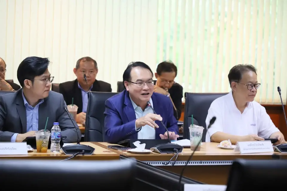 นาวา จันทนสุรคน ประธานกิตติมศักดิ์กลุ่มอุตสาหกรรมเหล็ก สภาอุตสาหกรรมแห่งประเทศไทย 