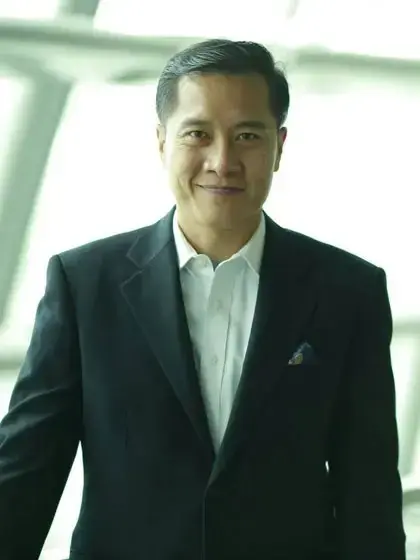 วีระศักดิ์ โควสุรัตน์