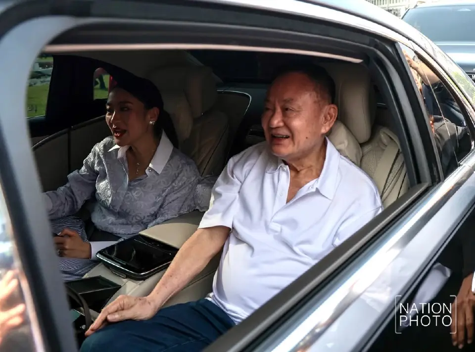 นายทักษิณ ชินวัตร อดีตนายกรัฐมนตรี ได้รับการปล่อยตัวและปรากฏตัวต่อสาธารณชน