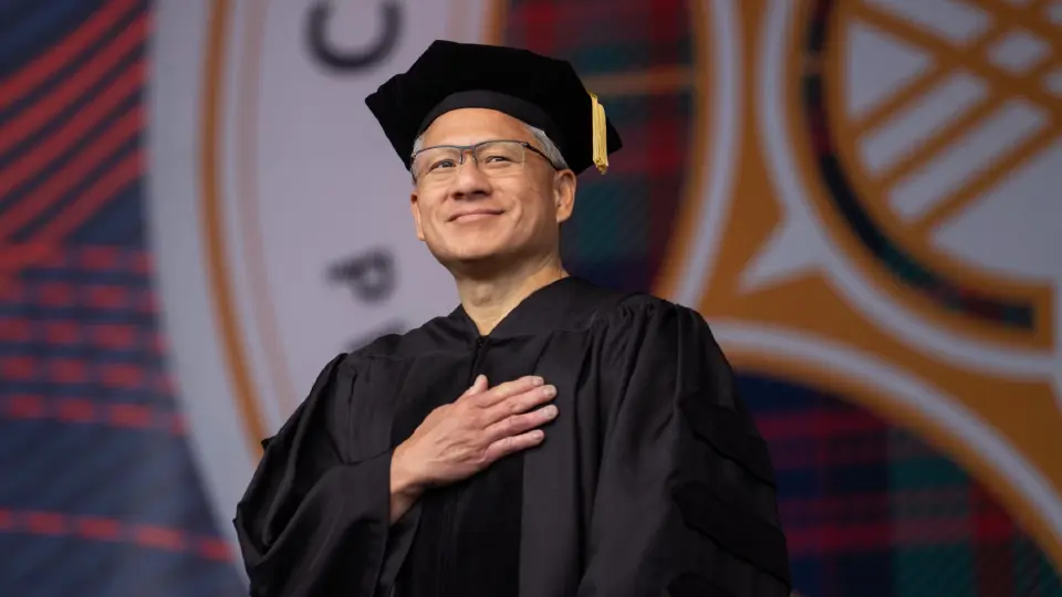 ซีอีโอ NVIDIA แนะบัณฑิตรุ่นใหม่ เริ่มต้นอาชีพในยุค AI ชี้ทุกอุตสาหกรรมกำลังเปลี่ยน