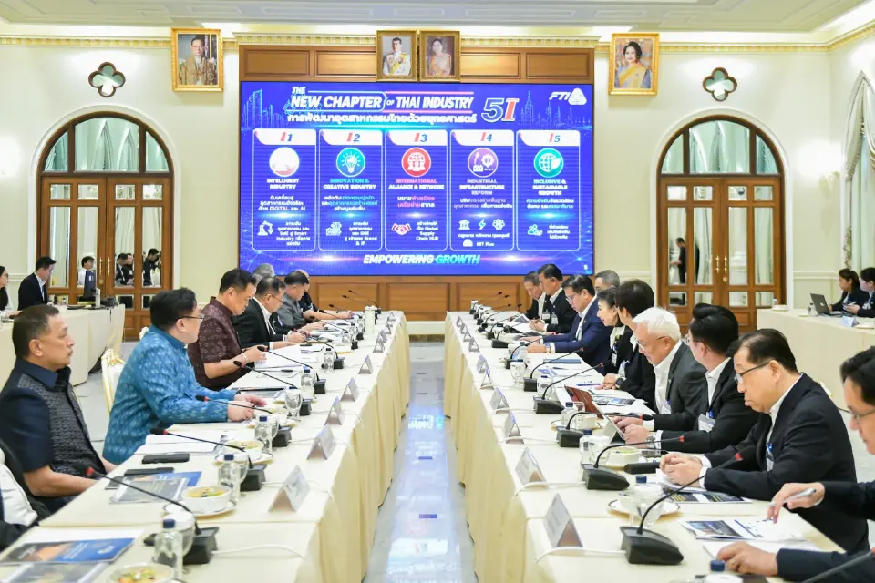 การหารือร่วมกันระหว่างนายกรัฐมนตรี และประธานสภาอุตสาหกรรมแห่งประเทศไทย นำคณะผู้บริหารชุดใหม่ เข้าเยี่ยมคารวะเพื่อหารือแลกเปลี่ยนความเห็นในการส่งเสริมความร่วมมือระหว่างภาครัฐและเอกชนในการขับเคลื่อนเศรษฐกิจและอุตสาหกรรมไทย 