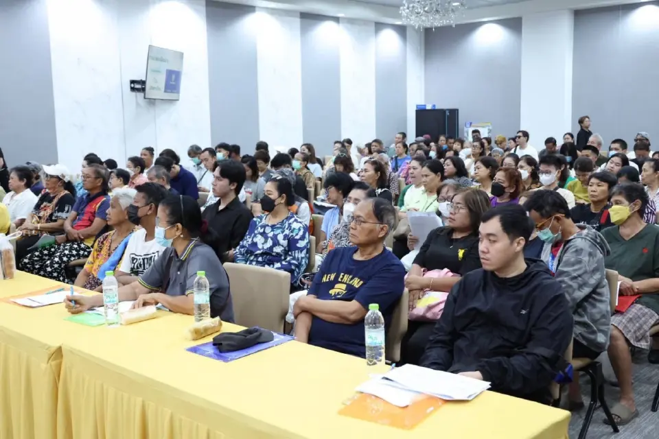เตรียมความพร้อมประชาชนเข้าพื้นที่โครงการฟื้นฟูเมืองชุมชนดินแดง อาคาร D2