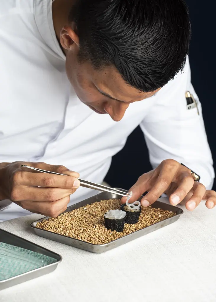 Blue by Alain Ducasse คว้า 2 รางวัลใหญ่ ตอกย้ำแลนด์มาร์กไฟน์ไดนิ่งโลก