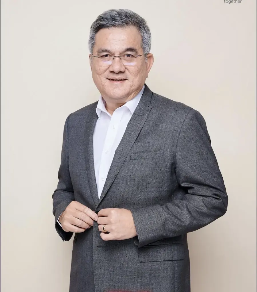 นายจักรกฤษณ์ อุไรรัตน์ นายกสมาคมโทรคมนาคมแห่งประเทศไทยในพระบรมราชูปถัมภ์ 
