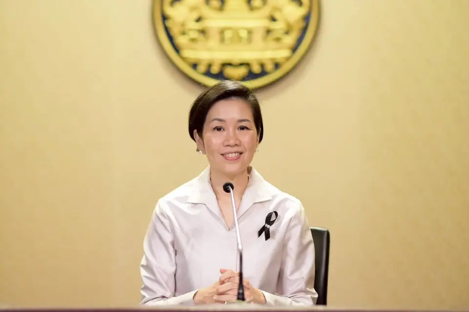 นางสาวรัชดา ธนาดิเรก โฆษกประจำสำนักนายกรัฐมนตรี