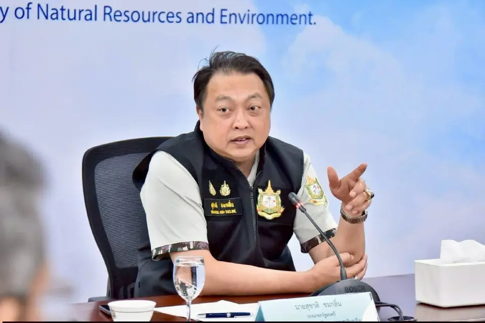 สุชาติ ชมกลิ่น รัฐมนตรีว่าการกระทรวงทรัพยากรธรรมชาติและสิ่งแวดล้อม