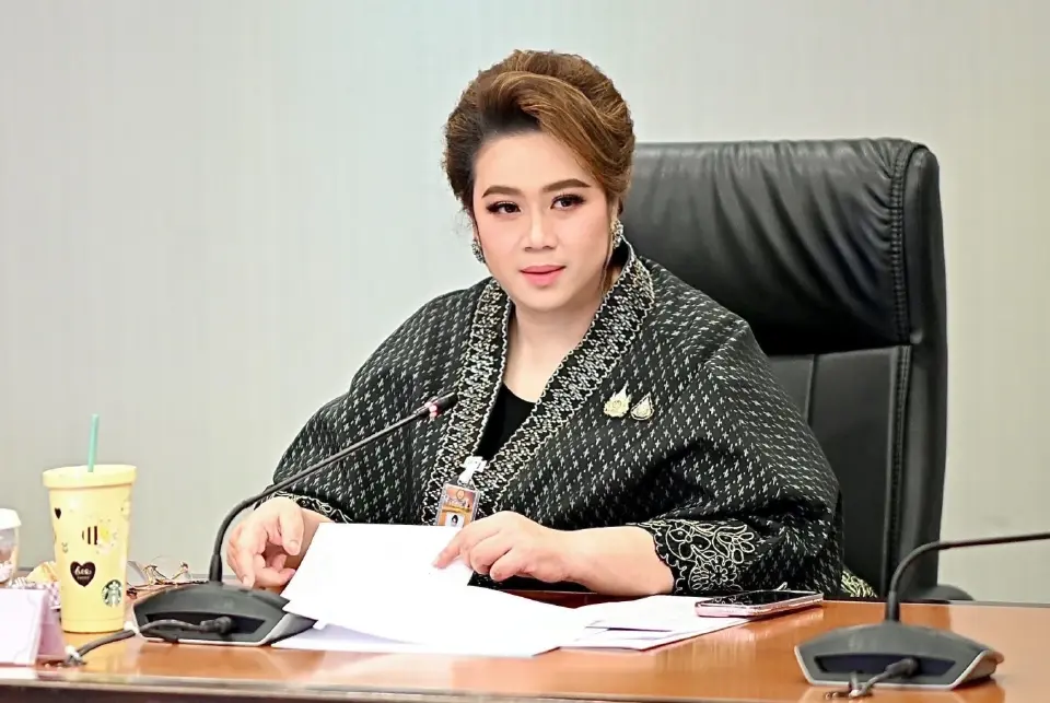 ศุภมาส อิศรภักดี รัฐมนตรีประจำสำนักนายกรัฐมนตรี ในฐานะกำกับดูแลสคบ.