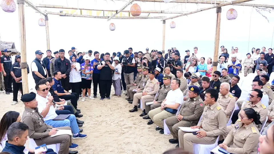 นายกรัฐมนตรี และคณะ ลงพื้นที่กำชับและติดตามการแก้ไขปัญหากรณีการบุกรุกพื้นที่สาธารณะหาดบางเทา ต.เชิงทะเล อ.ถลาง จ.ภูเก็ต