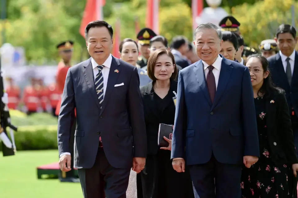 นายอนุทิน ชาญวีรกูล นายกรัฐมนตรี และรัฐมนตรีว่าการกระทรวงมหาดไทย ให้การต้อนรับ นายโต เลิม เลขาธิการใหญ่พรรคคอมมิวนิสต์เวียดนามและประธานาธิบดีแห่งสาธารณรัฐสังคมนิยมเวียดนาม และนางโง เฟือง ลี ภริยา ในโอกาสเดินทางเยือนประเทศไทยอย่างเป็นทางการ ในฐานะแขกของรัฐบาล (Official Visit) 