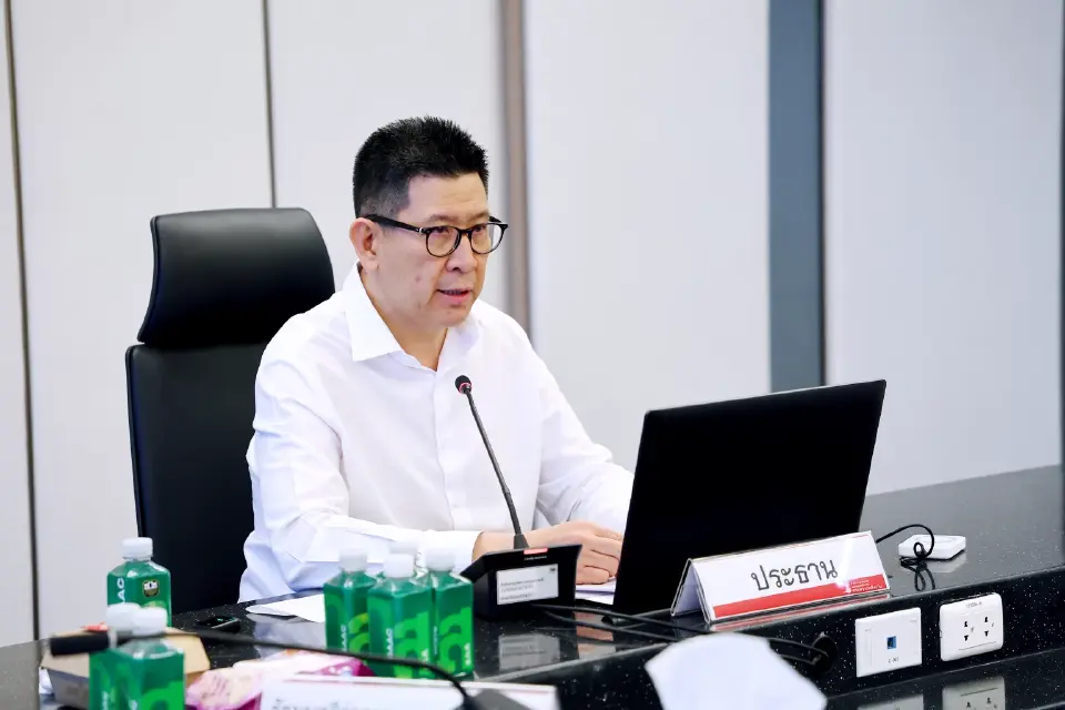 นายเอกนิติ นิติทัณฑ์ประภาศ รองนายกรัฐมนตรีและรัฐมนตรีว่าการกระทรวงการคลัง 