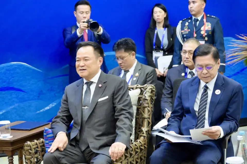 'อนุทิน' ถก 'ฮุนมาแนต' ตั้งทีมคุยนับหนึ่งสร้างสันติภาพ ไทย-กัมพูชา 