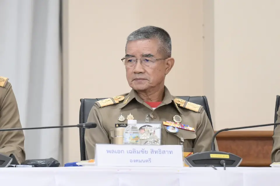 เปิดภาพ 'องคมนตรี' ร่วมประชุม กองบัญชาการ ปภ. เตรียมแผนรับมือภัยแล้ง-เอลนีโญ