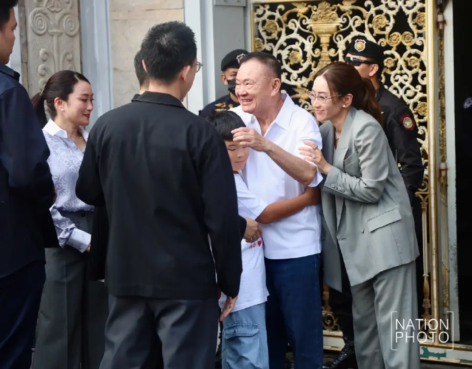 นายทักษิณ ชินวัตร อดีตนายกรัฐมนตรี ได้รับการปล่อยตัวและปรากฏตัวต่อสาธารณชน