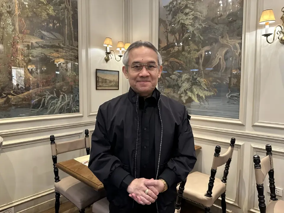 นายสุรเดช ยะสวัสดิ์ นักการเมืองอิสระ อดีตสมาชิกวุฒิสภา อดีตสมาชิกสภาผู้แทนราษฎร และอดีตรองหัวหน้าพรรคพลังประชารัฐ ออกมาแสดงความคิดเห็นเกี่ยวกับโครงการแลนด์บริดจ์
