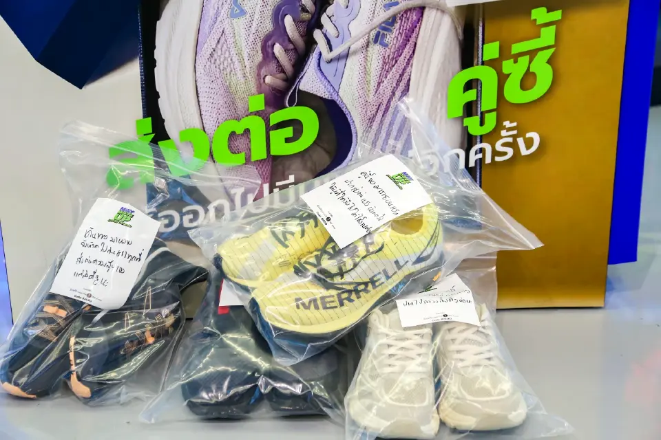ซี อาร์ ซี สปอร์ต ร่วมกับพันธมิตรเดินหน้าละขยะ-คาร์บอน ด้วยการให้ผู้บริโภคมีส่วนร่วมในการส่งต่อรองเท้าไปให้ผู้ที่ขาดแคลนในพื้นที่ห่างไกล