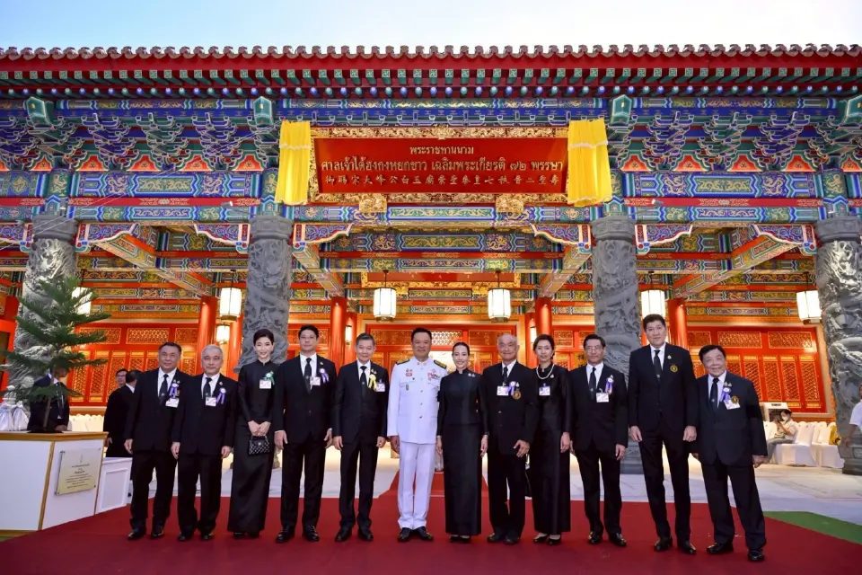 ทรงเปิดอาคารศาลเจ้าไต้ฮงกงหยกขาว เฉลิมพระเกียรติ 72 พรรษา