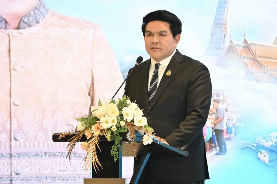 สุรศักดิ์ พันธ์เจริญวรกุล รัฐมนตรีว่าการกระทรวงการท่องเที่ยวและกีฬา 