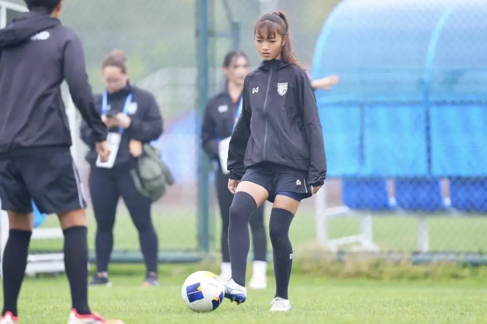 "อริสา แต้มสกุล" กองหลังฟุตบอลหญิงทีมชาติไทย U17 