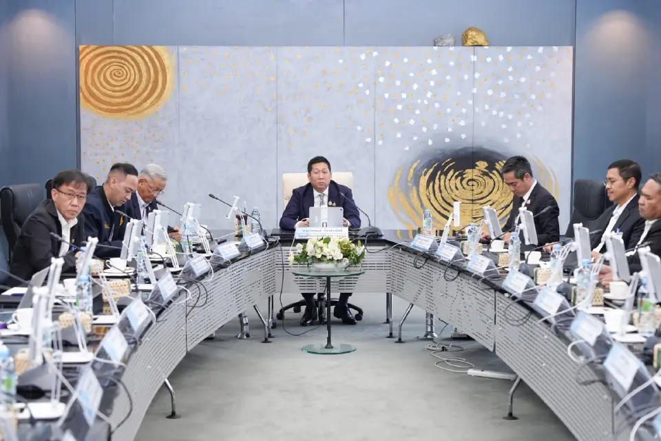 นายภัทรพงศ์ ภัทรประสิทธิ์ รัฐมนตรีช่วยว่าการกระทรวงคมนาคม มอบนโยบายการดำเนินงานของบริษัท วิทยุการบินแห่งประเทศไทย จำกัด (บวท.) วันนี้