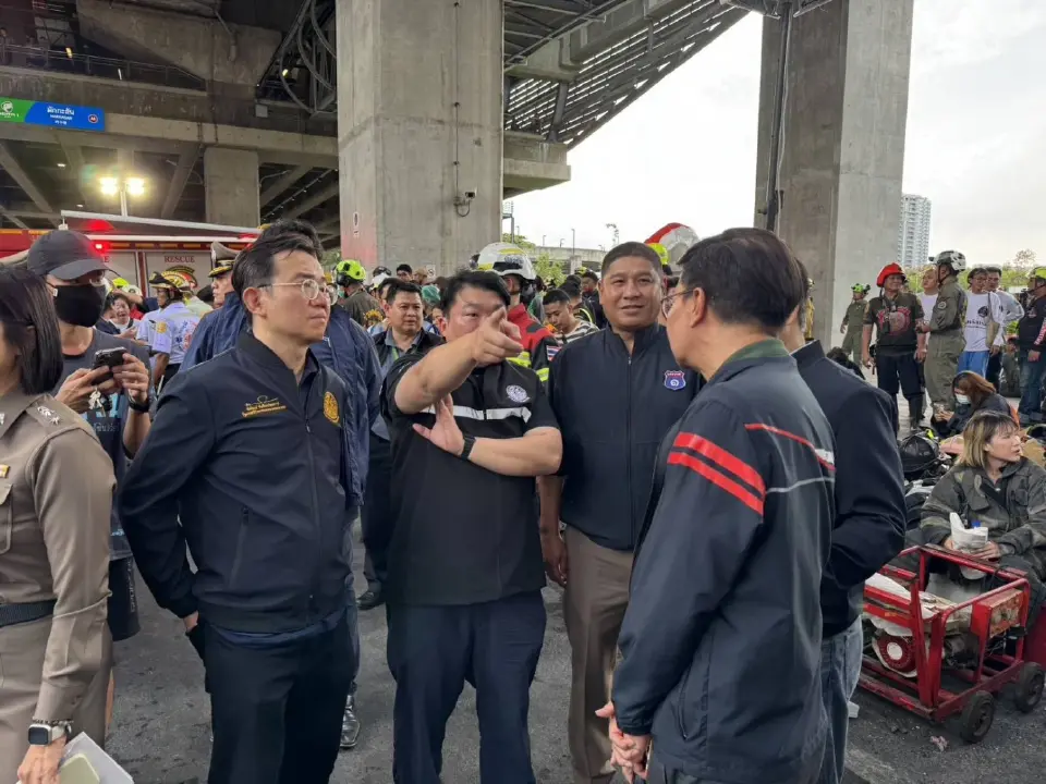 อธิบดีกรมขนส่งทางราง สั่งเร่งสอบสาเหตุ รถไฟสินค้าชนรถเมล์อโศก-ดินแดง