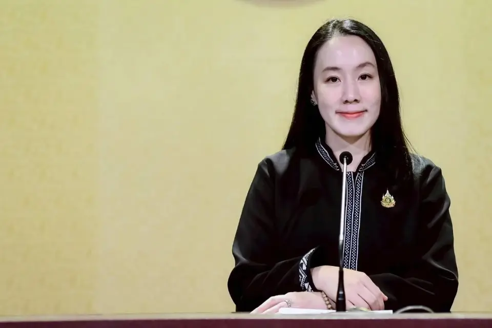 นางสาวลลิดา เพริศวิวัฒนา รองโฆษกประจำสำนักนายกรัฐมนตรี