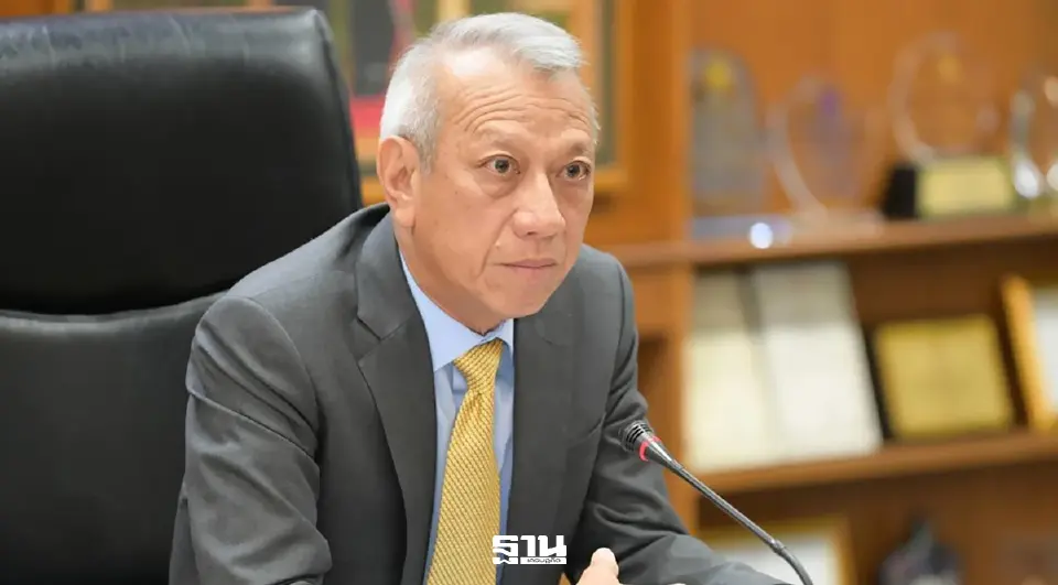 นายพิพัฒน์ รัชกิจประการ รองนายกรัฐมนตรีและรัฐมนตรีว่าการกระทรวงคมนาคม 