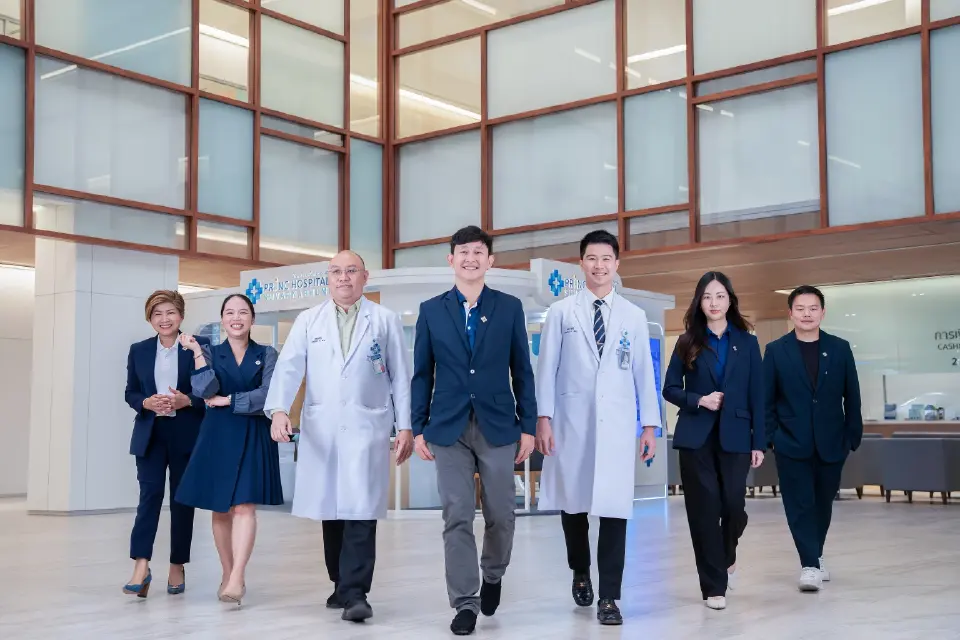 คณะผู้บริหารโรงพยาบาลพริ้นซ์ สุวรรณภูมิ โรงพยาบาลในเครือ PRINC Group