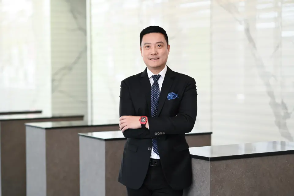 นายคณิสสร์ ศรีวชิรประภา ประธานที่ปรึกษา บริษัท คิง เจน จำกัด (มหาชน) หรือ KGEN 