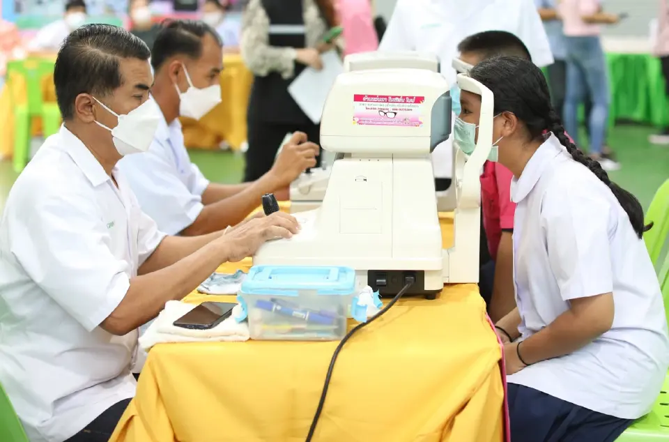 กปท.หนุนคัดกรองสายตาเด็กไทย 4.2 หมื่นคน มอบแว่นตา 1.4 หมื่นราย