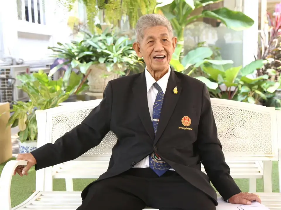 ดร.อุทัย สอนหลักทรัพย์ นายกสมาคมสหพันธ์ชาวสวนยางแห่งประเทศไทย
