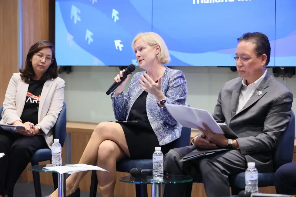 Dr.Tatyana Teplova" หัวหน้าที่ปรึกษาอาวุโสด้านความยุติธรรม สำนักบริหารกิจการสาธารณะ (Public Governance Directorate) แห่ง OECD 