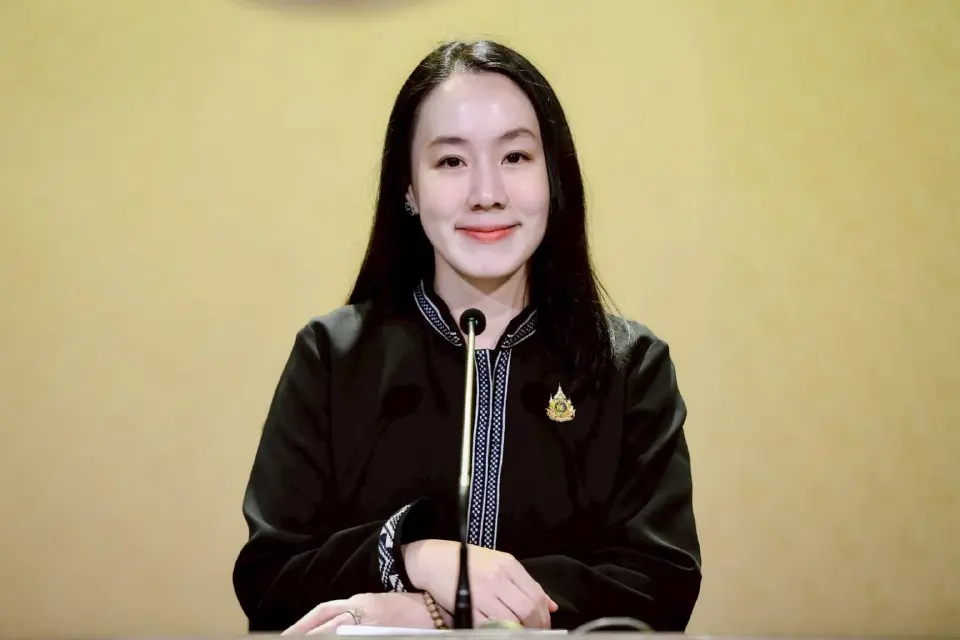 นางสาวลลิดา เพริศวิวัฒนา รองโฆษกประจำสำนักนายกรัฐมนตรี 