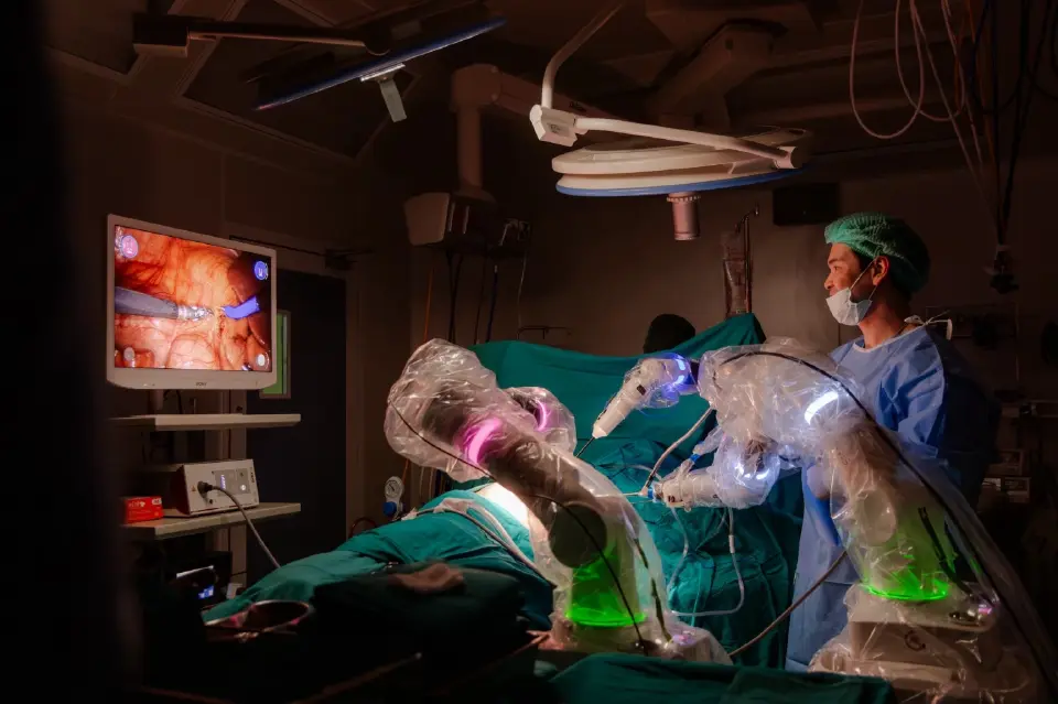 การผ่าตัดด้วยเทคโนโลยี Modular Robotic Surgery ในห้องผ่าตัดจริง