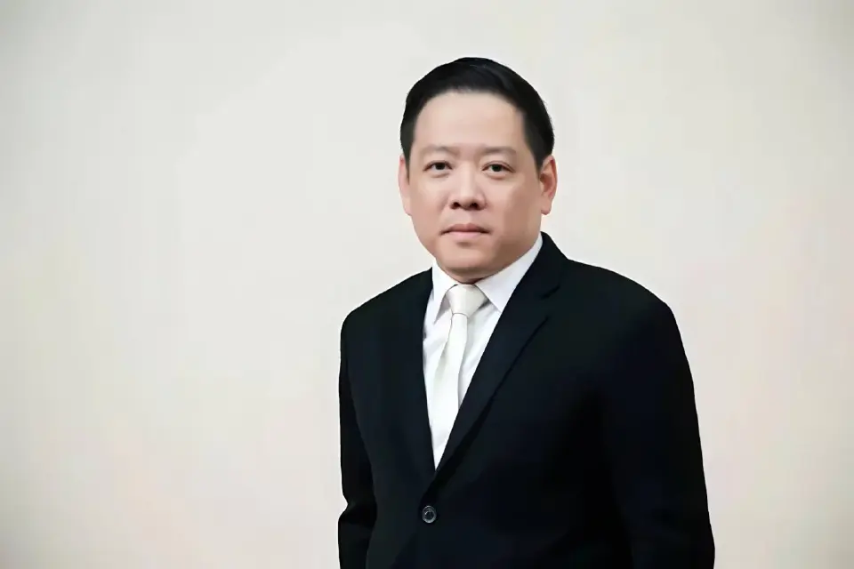 นายกรกฏ กิตติพล  รองประธานฝ่ายการตลาด บริษัท ไทยฮั้วยางพารา จำกัด (มหาชน) 