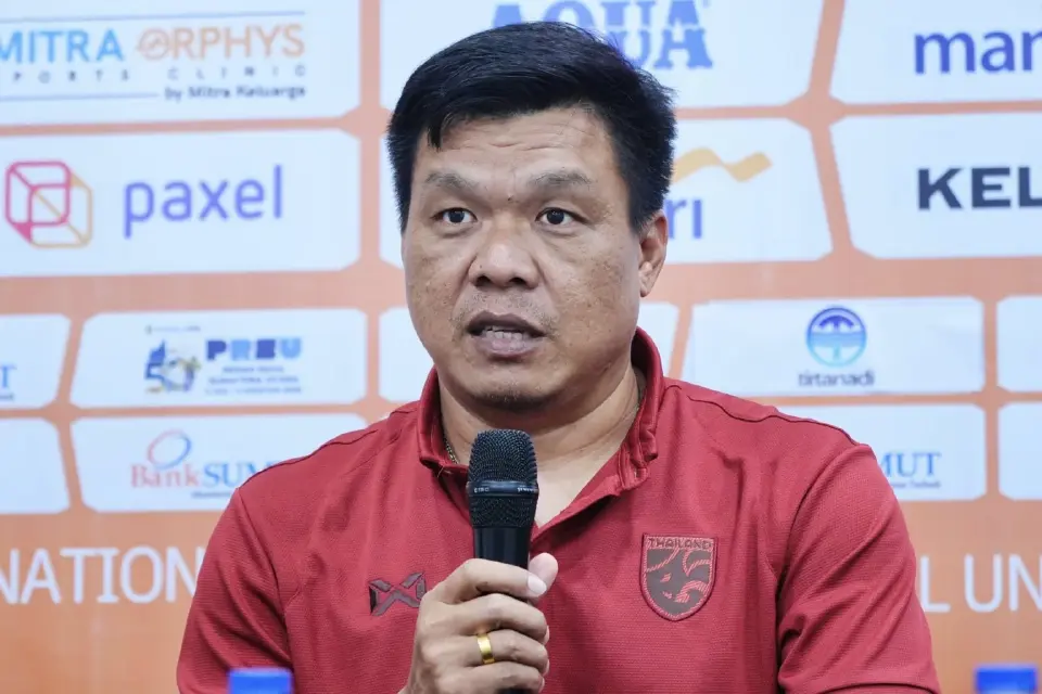 "โค้ชโบ้" จักรพันธ์ ปั่นปี หัวหน้าผู้ฝึกสอนฟุตบอลชายทีมชาติไทย รุ่นอายุไม่เกิน 19 ปี