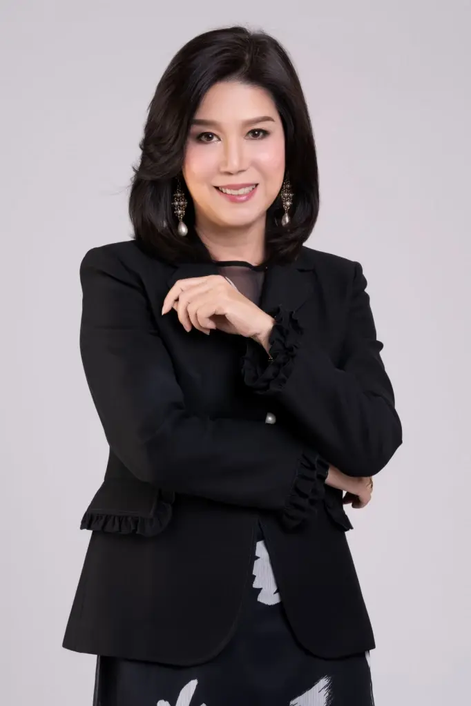 นางนุสรา บัญญัติปิยพจน์ นายกสมาคมประกันชีวิตไทย