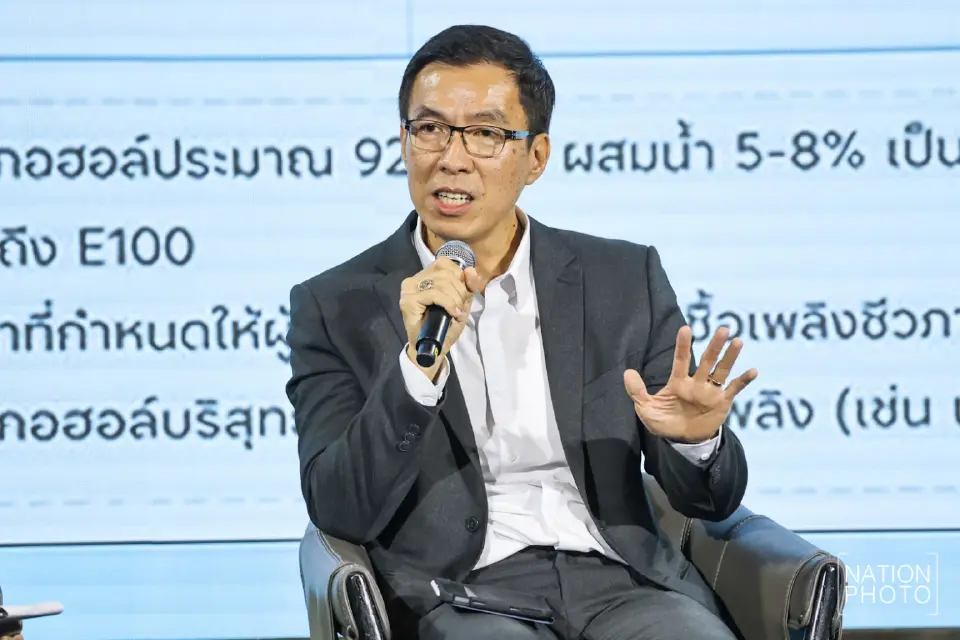 ผศ.ดร.พงษ์ชัย อธิคมรัตนกุล ผู้อำนวยการศูนย์ความเป็นเลิศด้านโลจิสติกส์ มหาวิทยาลัยเทคโนโลยีพระจอมเกล้าธนบุรี
