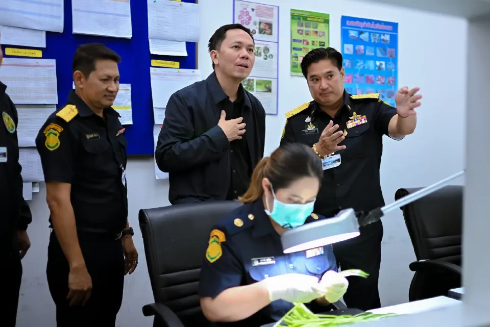 ตรวจด่านพืช-สัตว์ ท่าอากาศยานสุวรรณภูมิ